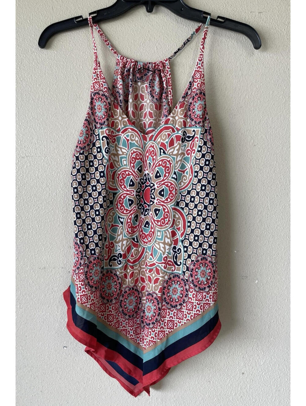 Bohemian Medallion Print Handkerchief Hem Tank Top - Red Multicolor